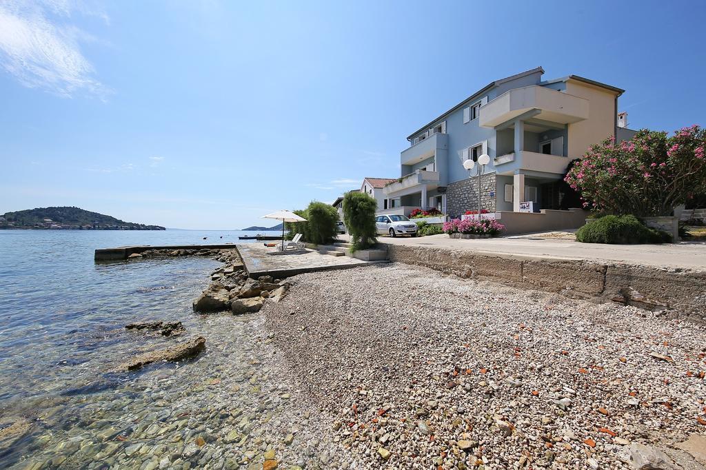 Punta Preko Apartments Экстерьер фото