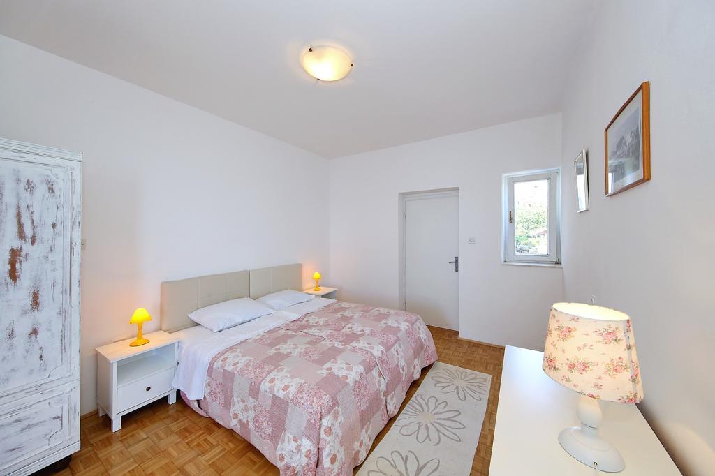 Punta Preko Apartments Экстерьер фото